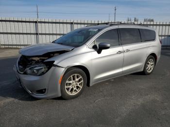 Salvage Chrysler Pacifica