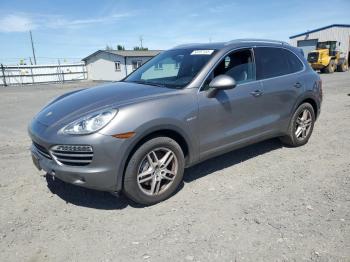  Salvage Porsche Cayenne