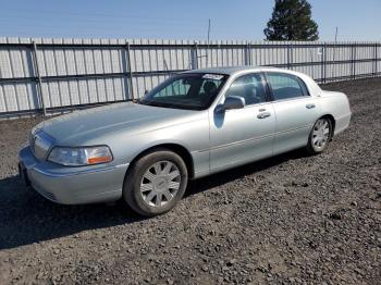  Salvage Lincoln Towncar