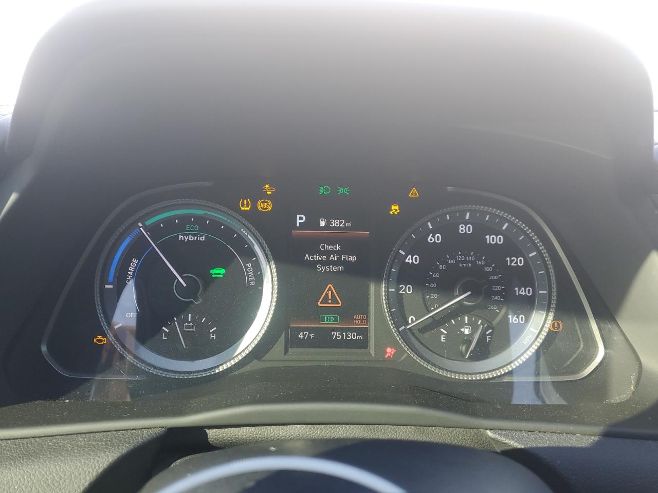 Hyundai SONATA Hybrid Image 2