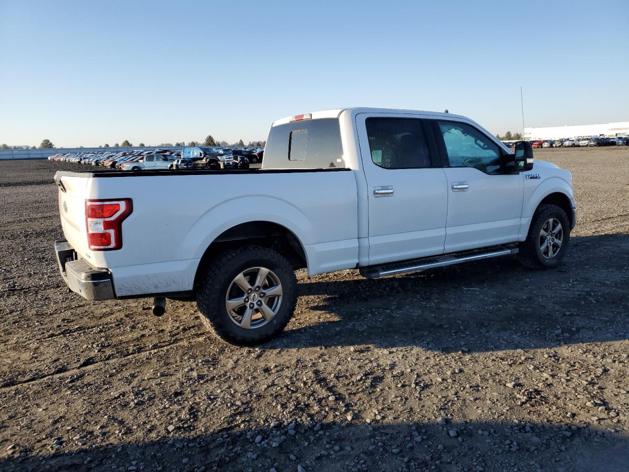 Ford F-150 Supercrew Image 3