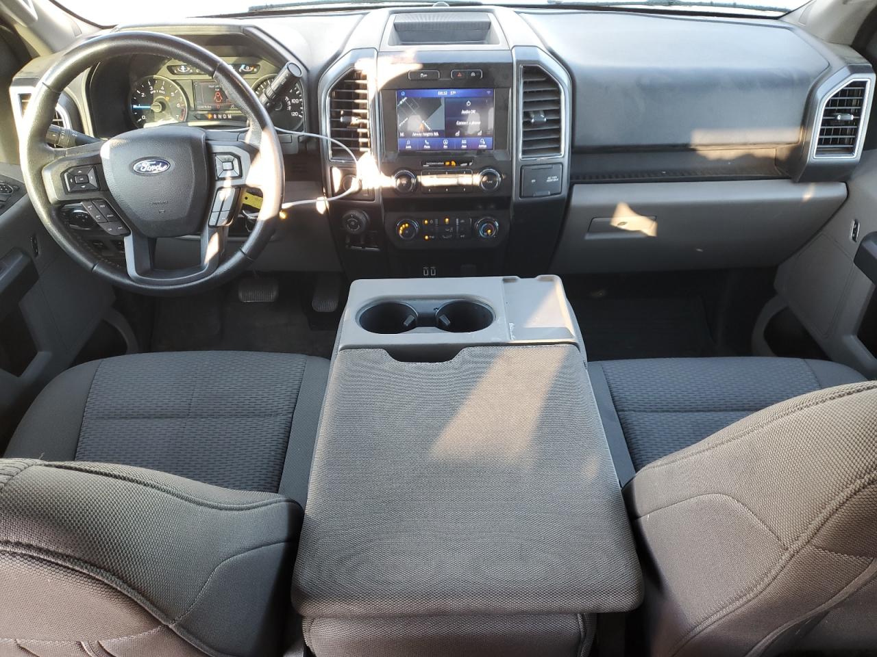 Ford F-150 Supercrew Image 7