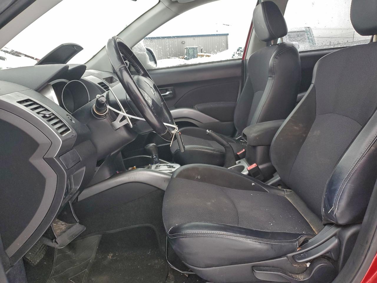 Mitsubishi Outlander Se Image 5