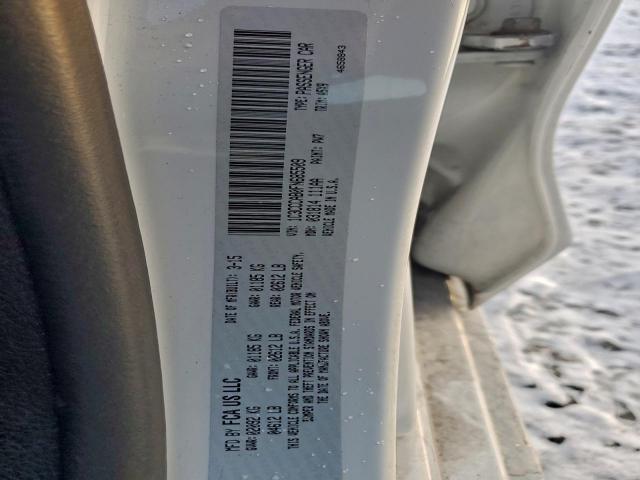 Chrysler 200 Limited Image 10