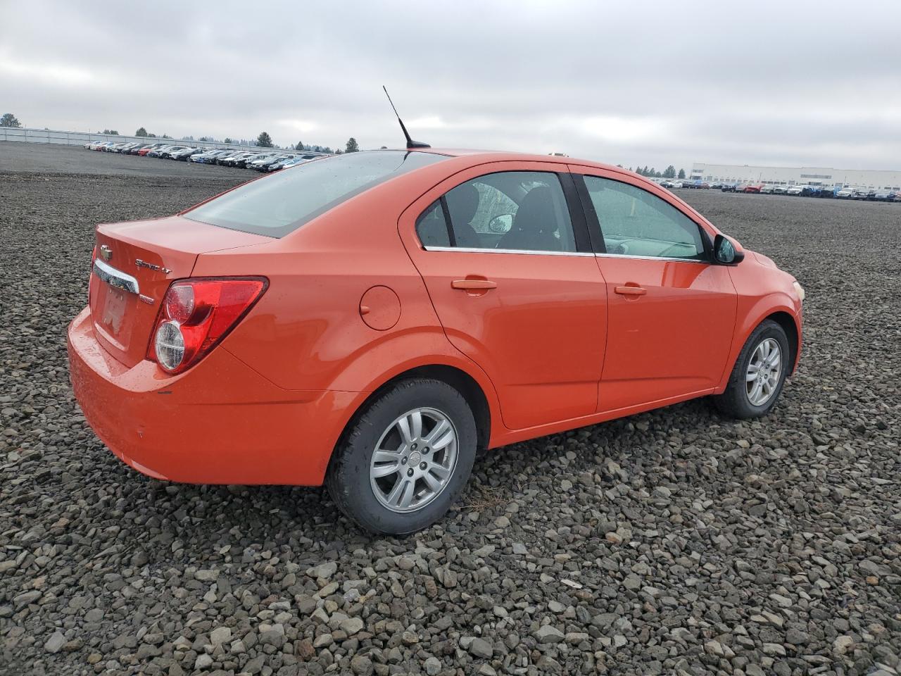 Chevrolet Sonic Lt Image 5