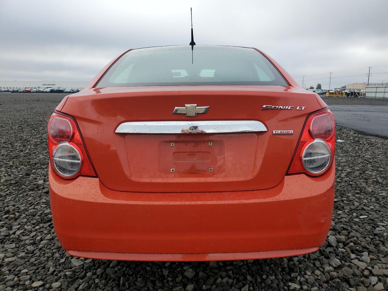 Chevrolet Sonic Lt Image 7
