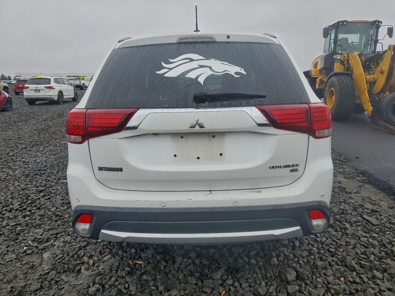 Mitsubishi Outlander Se Image 8