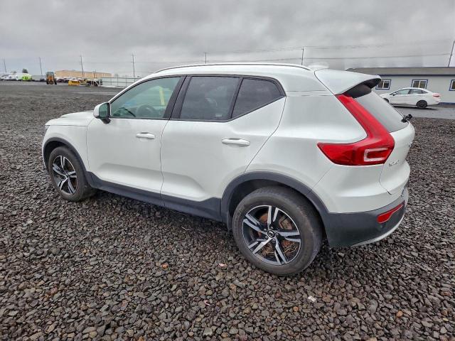 Volvo Xc40 Core Core Image 2