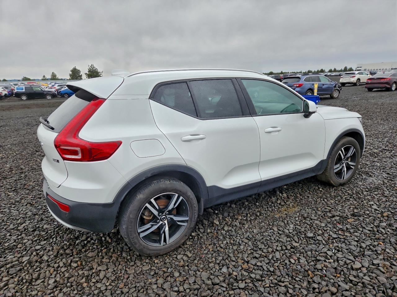 Volvo Xc40 Core Core Image 13
