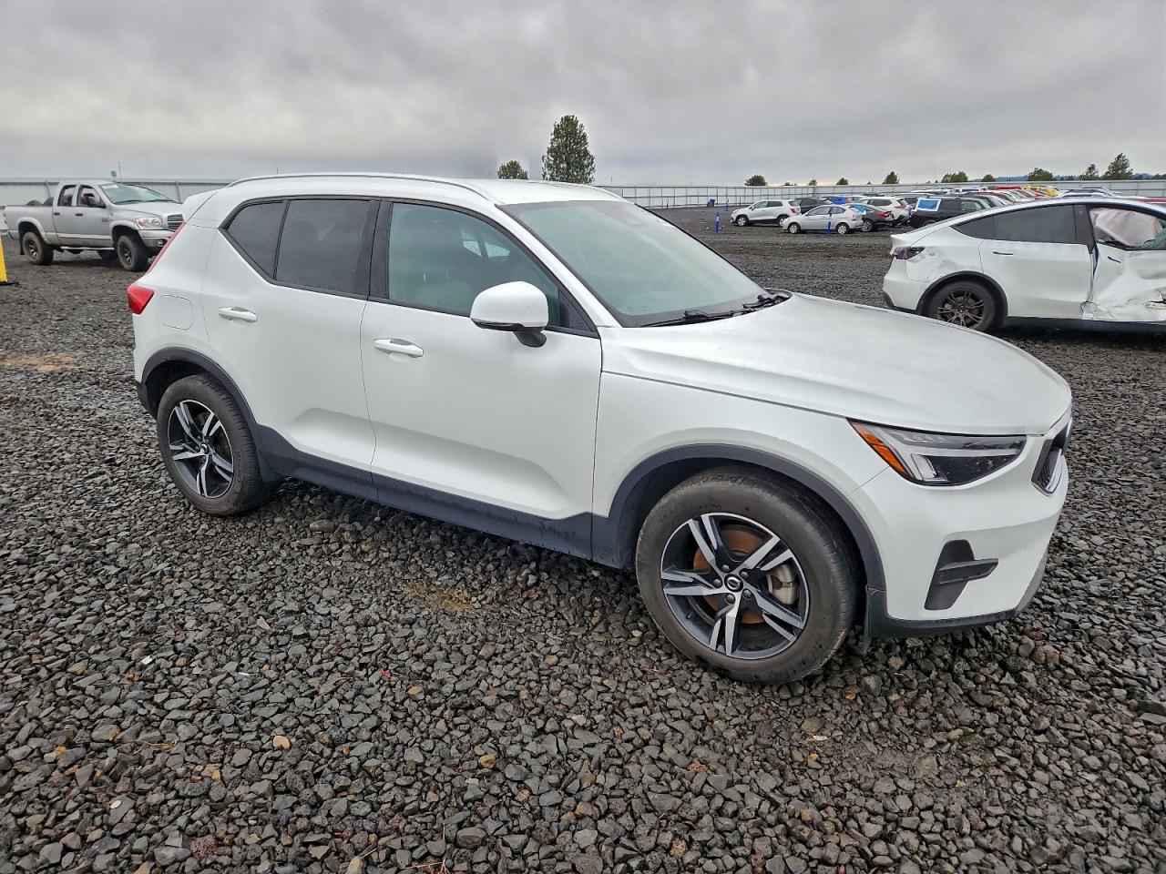 Volvo Xc40 Core Core Image 6
