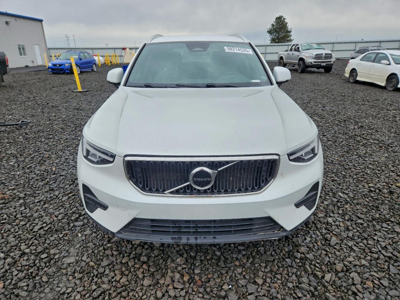 Volvo Xc40 Core Core Image 3