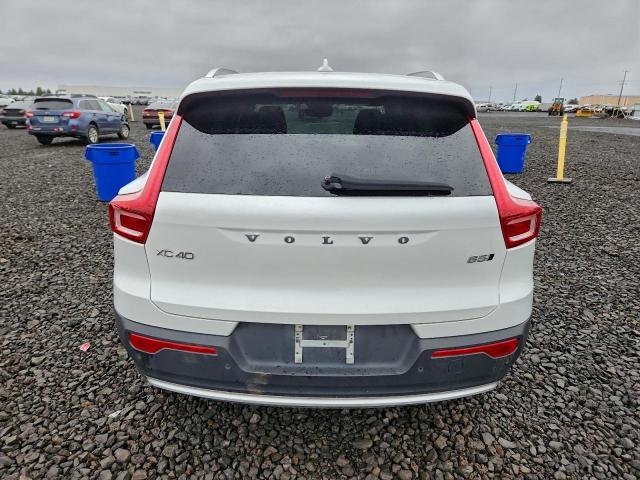 Volvo Xc40 Core Core Image 11