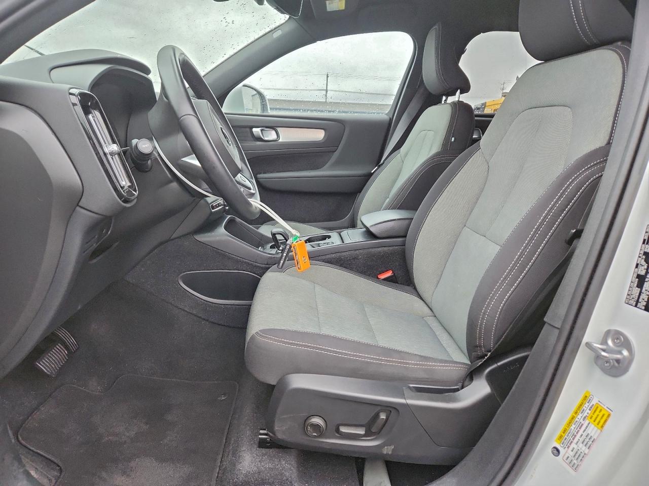 Volvo Xc40 Core Core Image 4