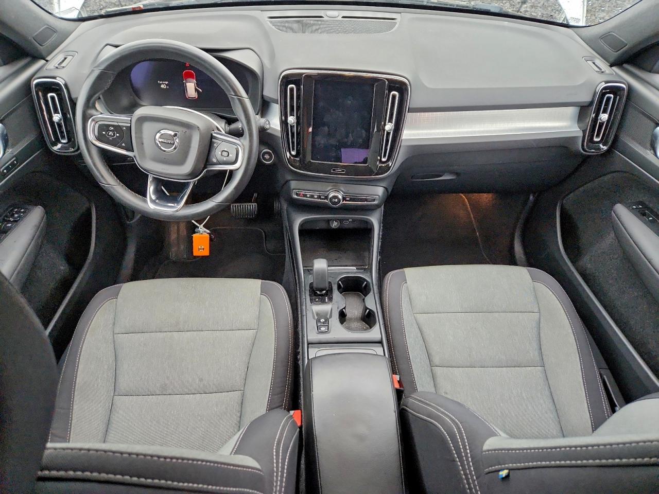 Volvo Xc40 Core Core Image 9