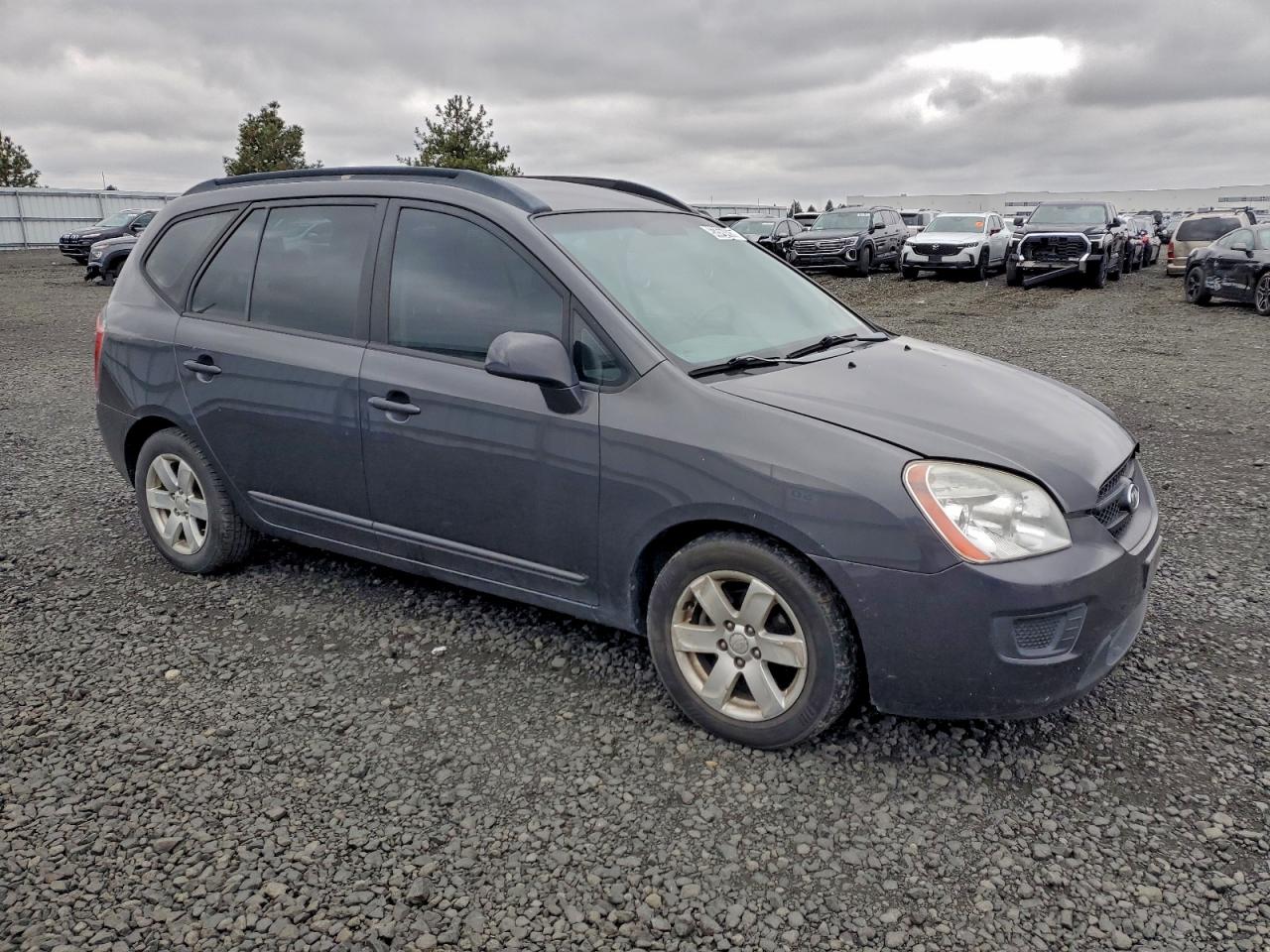 Kia Rondo Lx Image 4