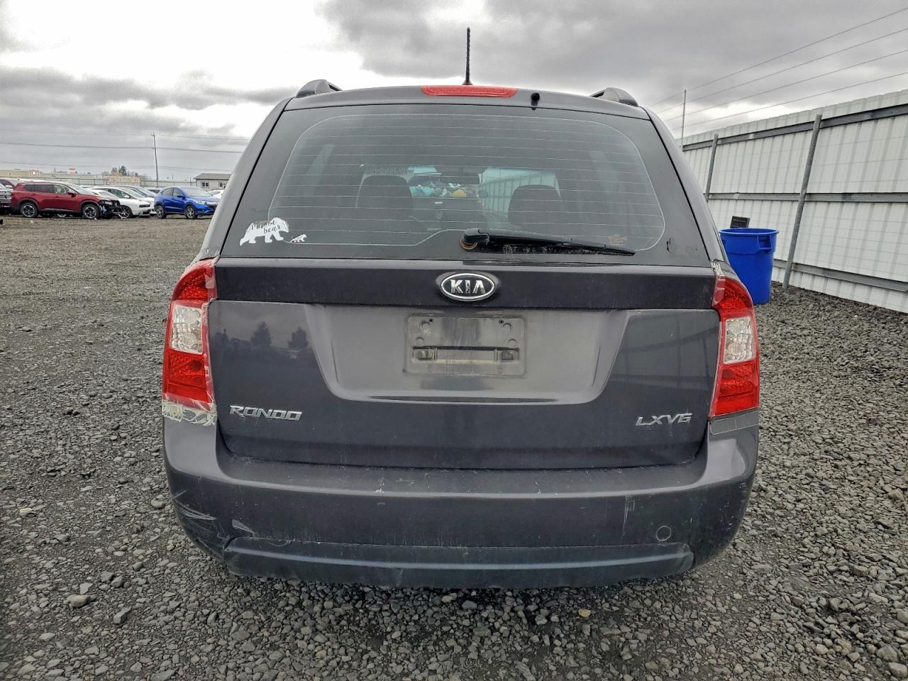 Kia Rondo Lx Image 2