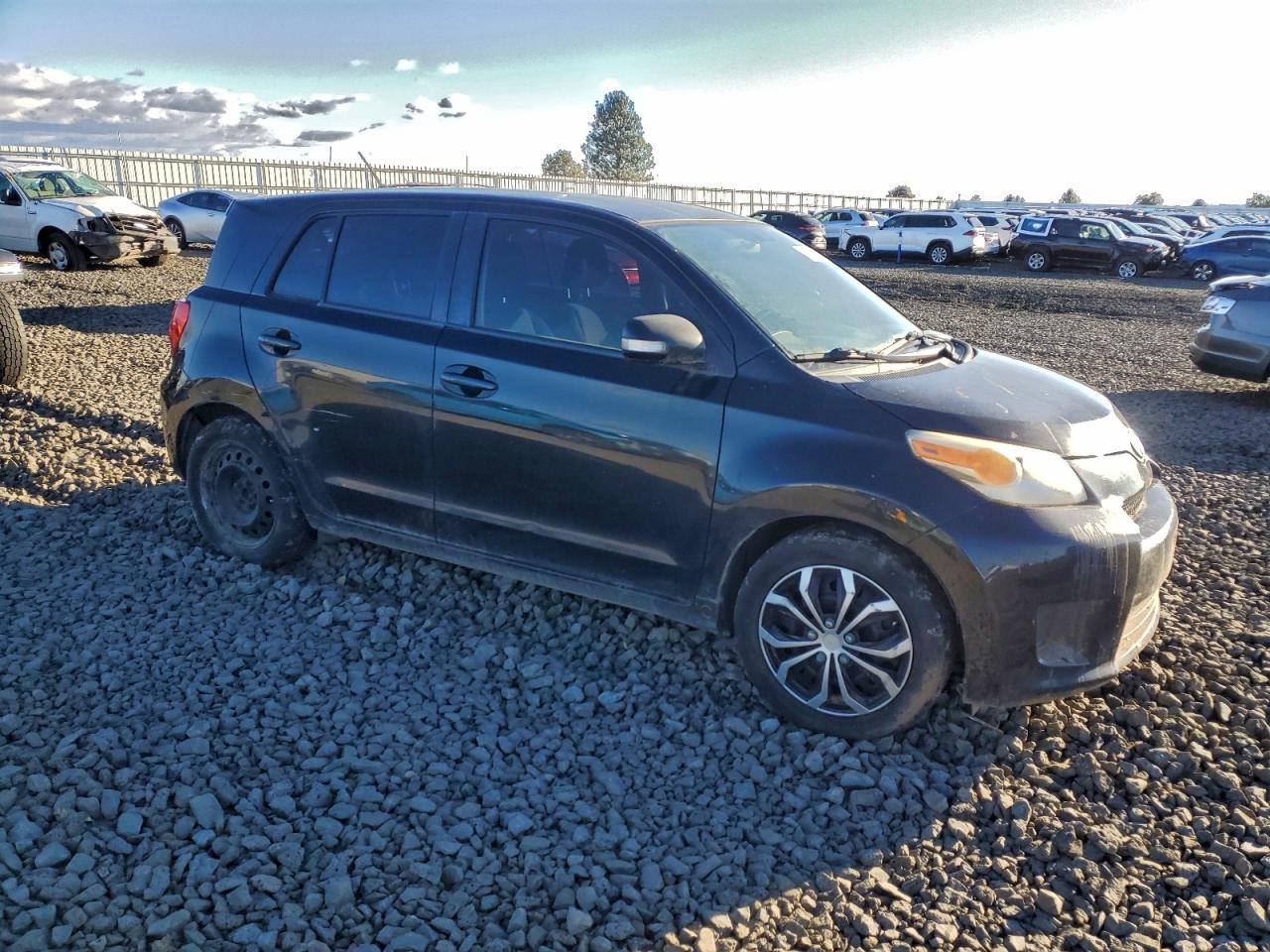 Toyota Scion Image 6