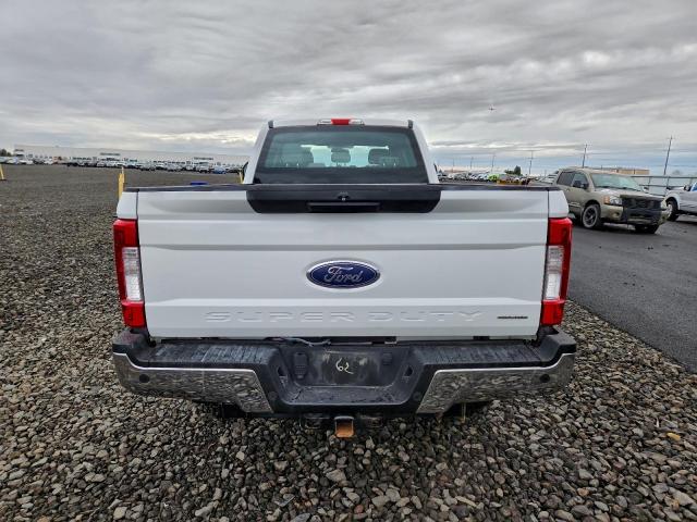 Ford F-350 Super Duty Image 4