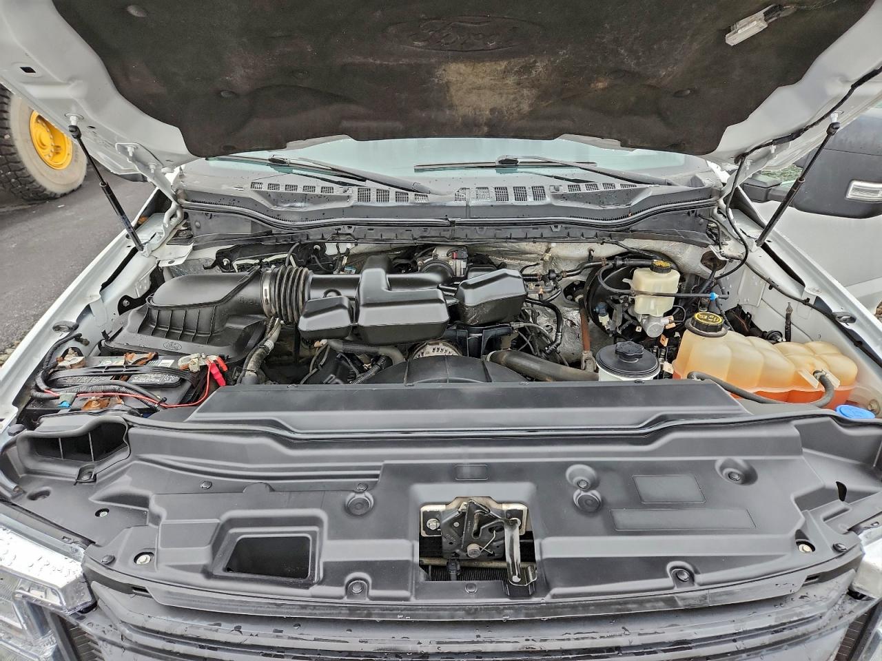 Ford F-350 Super Duty Image 12